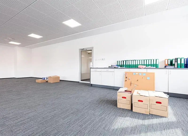 office-move-cardboards